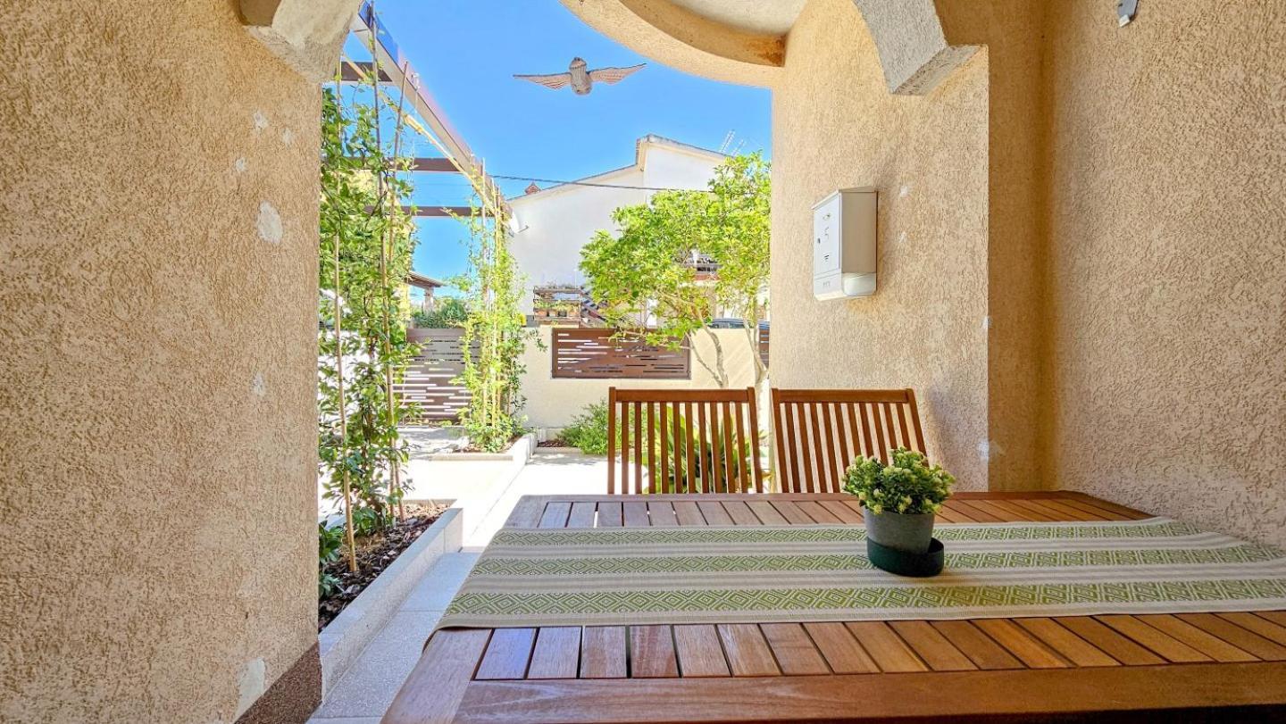 Maja One Apartment Novigrad  ภายนอก รูปภาพ