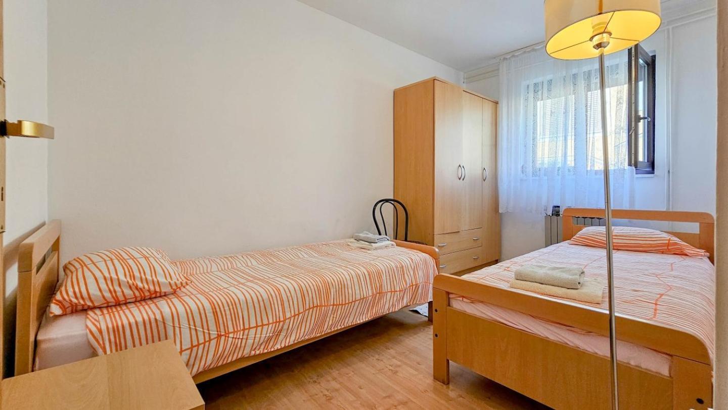 Maja One Apartment Novigrad  ภายนอก รูปภาพ
