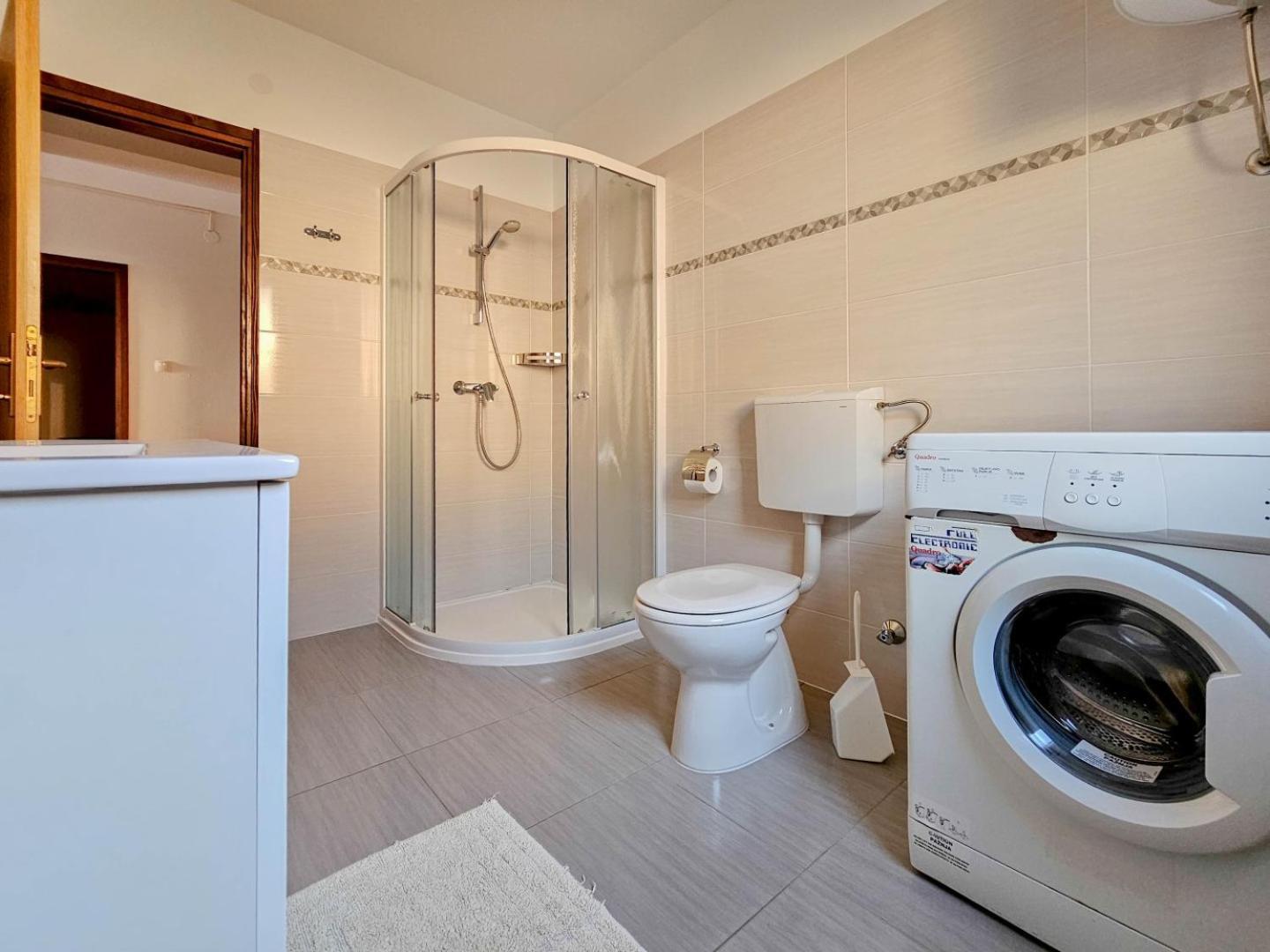 Maja One Apartment Novigrad  ภายนอก รูปภาพ